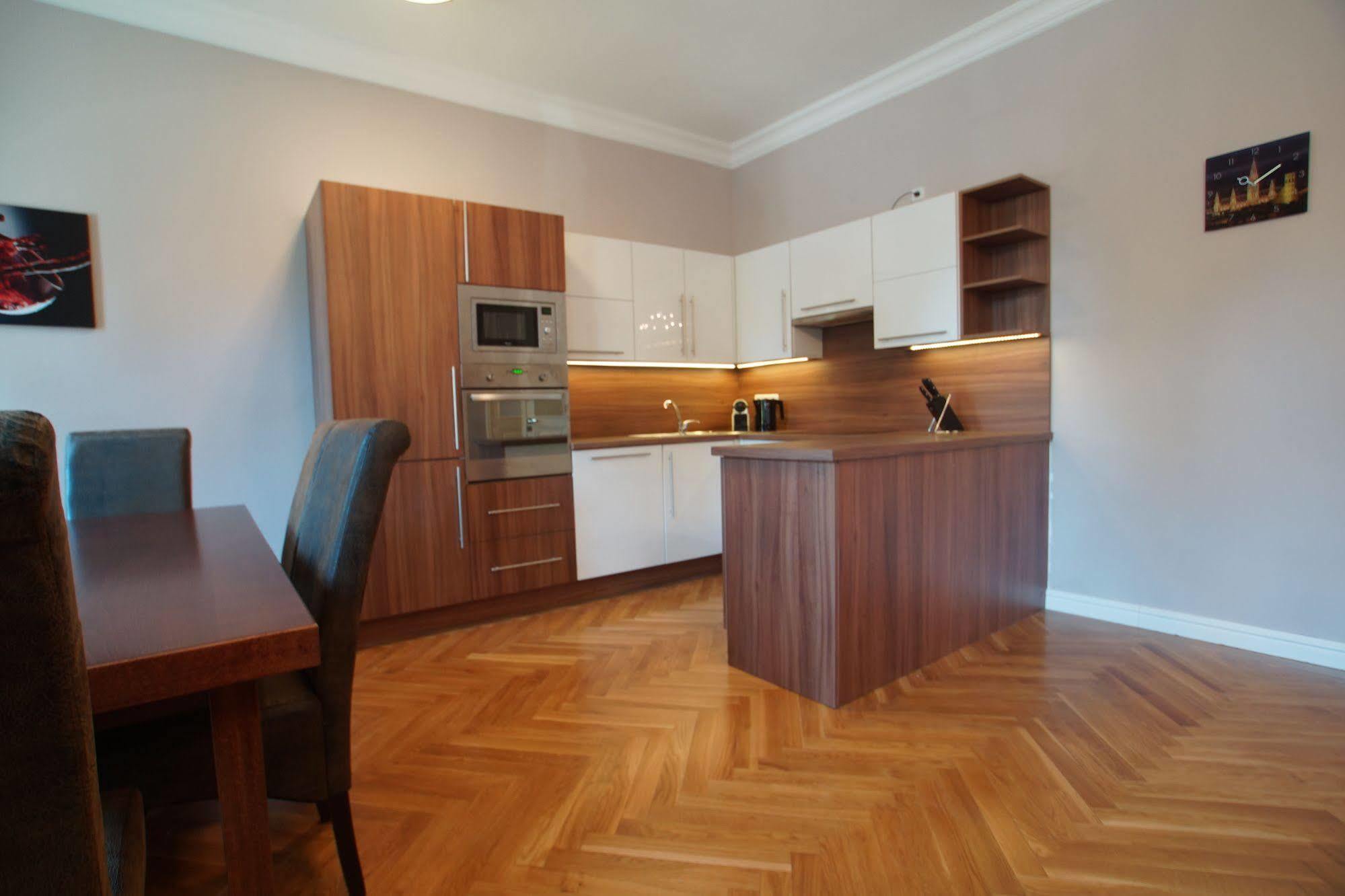 Imperial Apartments Schoenbrunn - Contactless Check-In Відень Екстер'єр фото