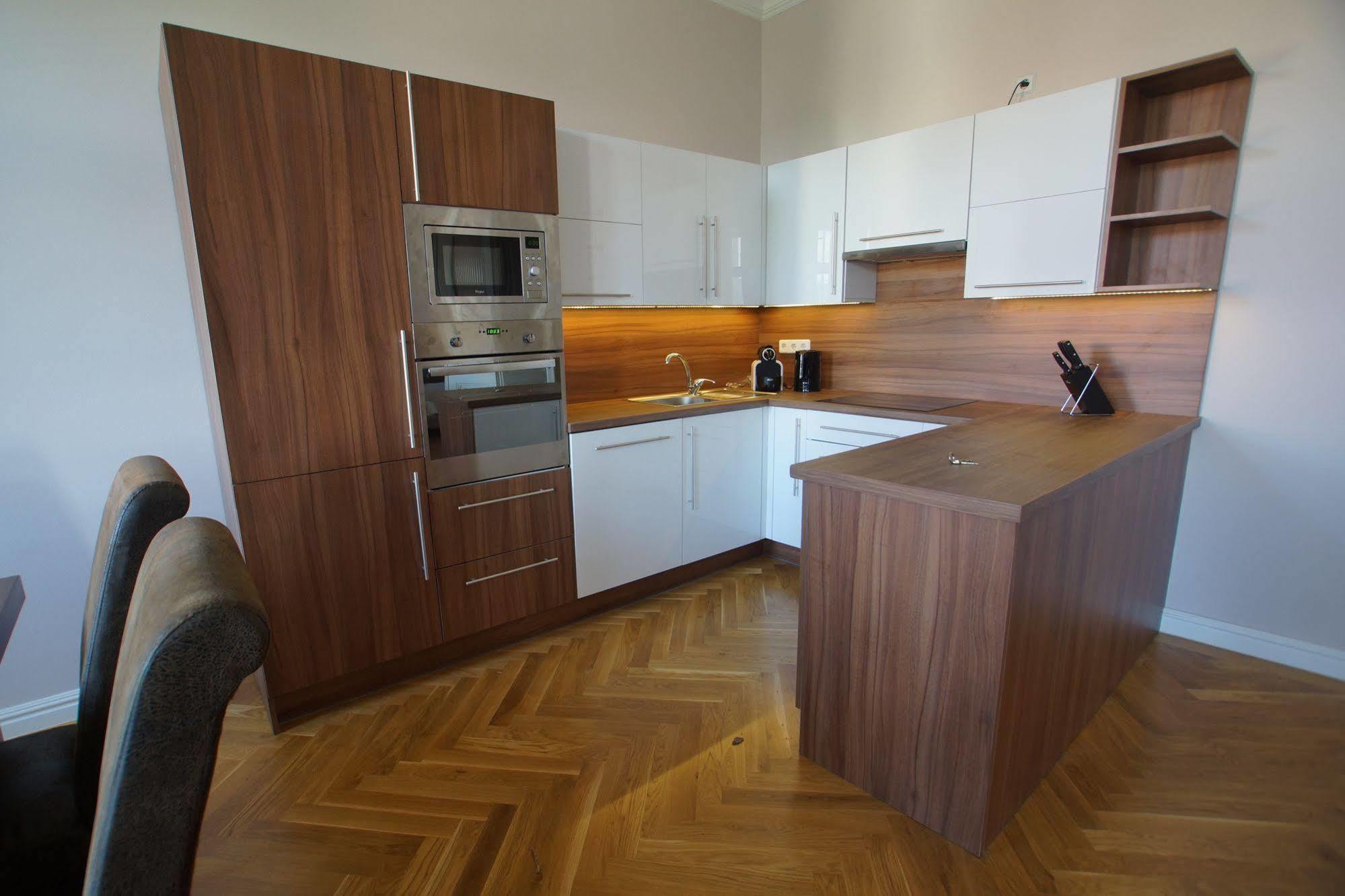 Imperial Apartments Schoenbrunn - Contactless Check-In Відень Екстер'єр фото